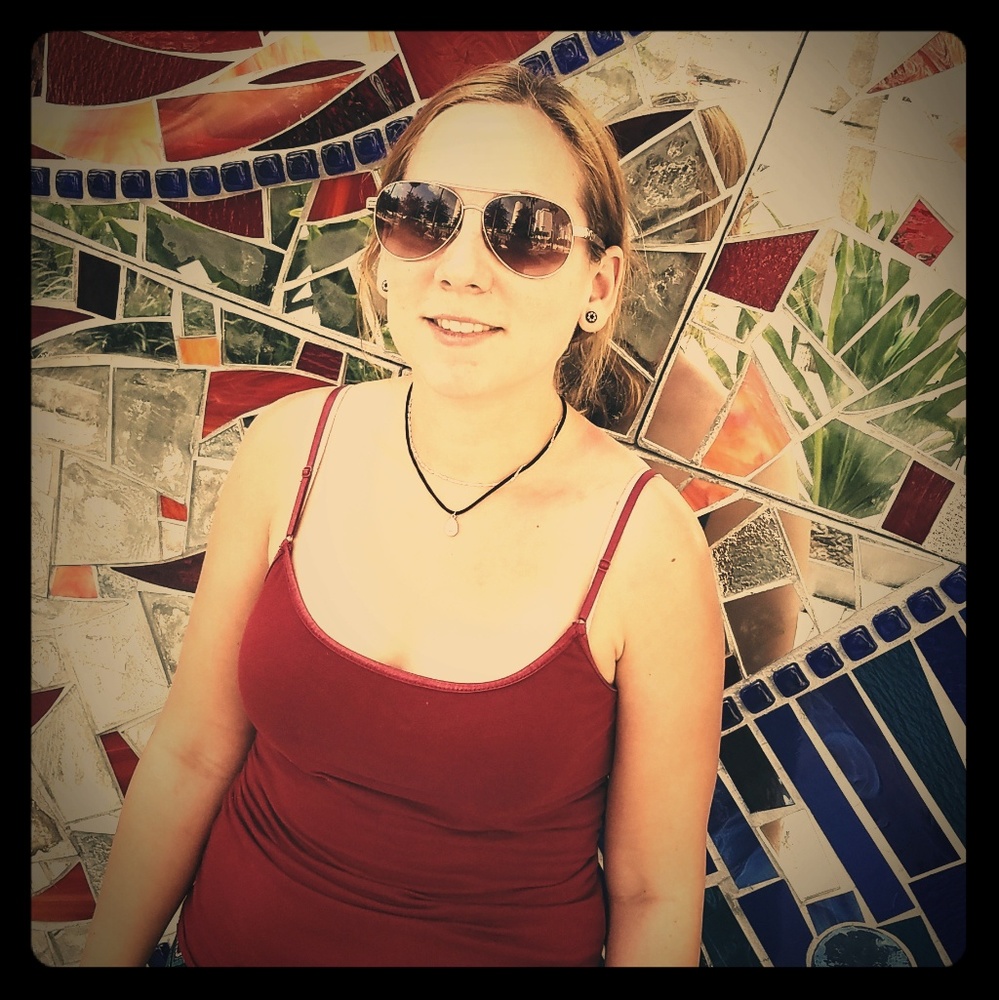 Meet your Posher, Melissa